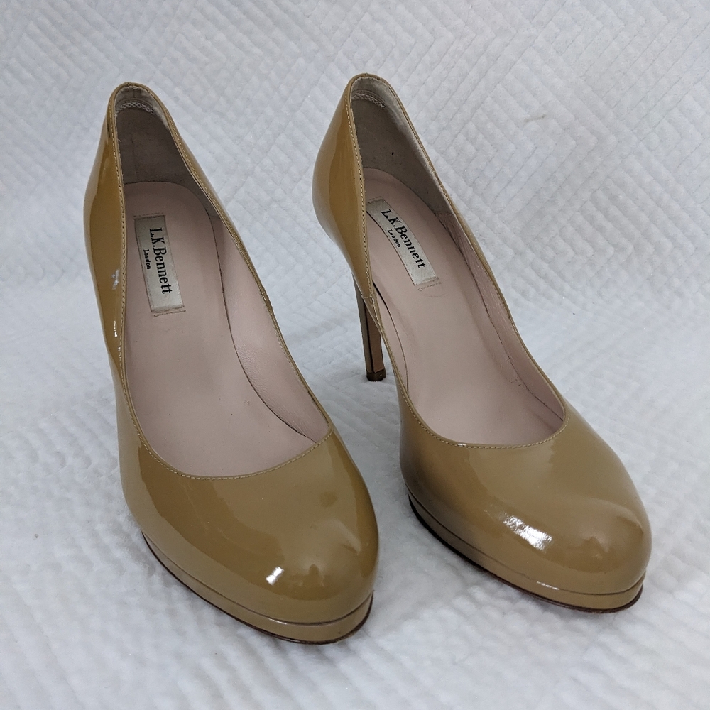 LK Bennett Sledge Mustard Neutral Patent Leather Pumps Platform Heels 39.5 8.5